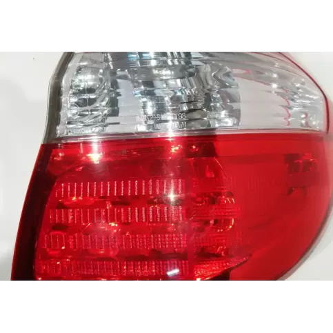 NNMXQ00740R фара задня Nissan Maxima 2001