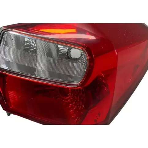 R4CHMF26L5D фара задня Subaru XV 2018