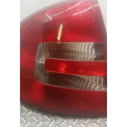 086651909L фара задняя Skoda Octavia Mk2 (1Z) 2004
