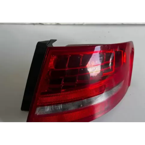 090910R фара задняя Audi A4 S4 B8 8K 2010