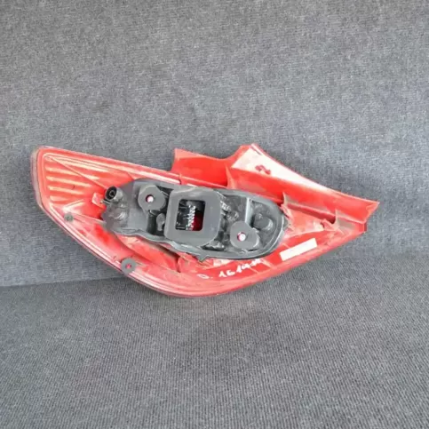 1321184189038963A фара задняя Opel Corsa D 2012