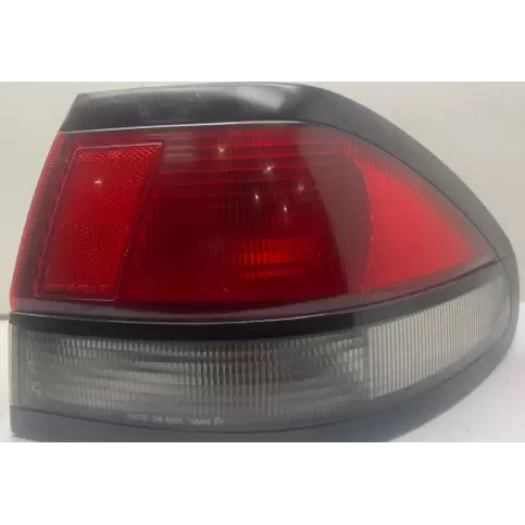 22061825 фара задняя Mazda 626 2001