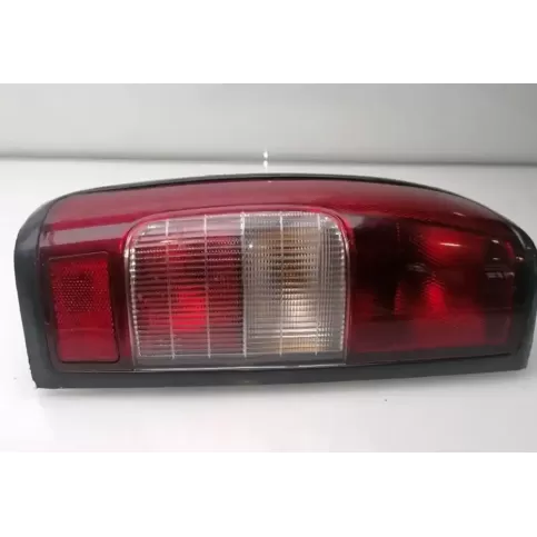 265553S225 фара задняя Nissan Navara 2001