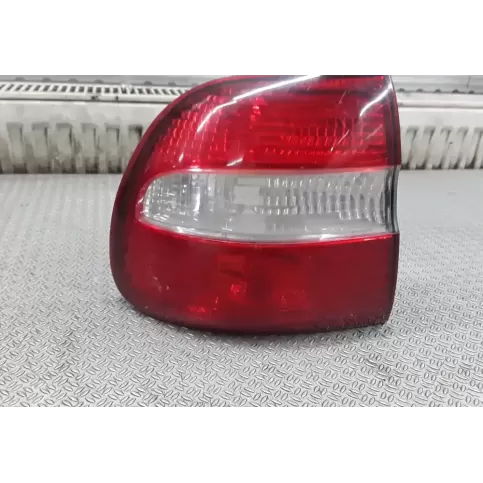 285901 фара задняя Volvo S40, V40 2000