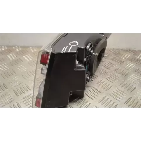600591800F фара задняя Tesla Model S 2019