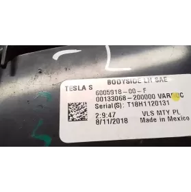 600591800F фара задняя Tesla Model S 2019