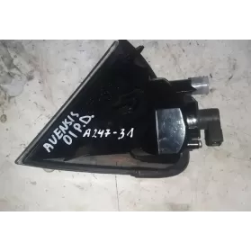 8151005030 фара задняя Toyota Avensis T220 2001
