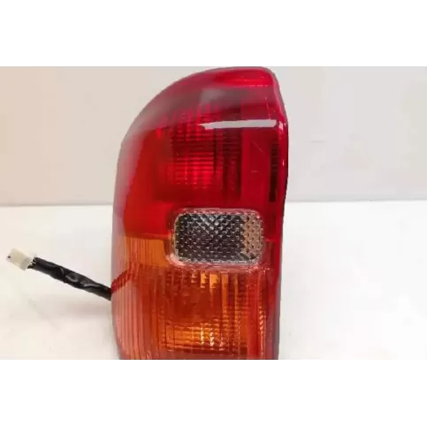 8156142040 фара задняя Toyota RAV 4 (XA20) 2000