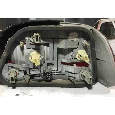 8387637 фара задняя BMW 7 E38 1999