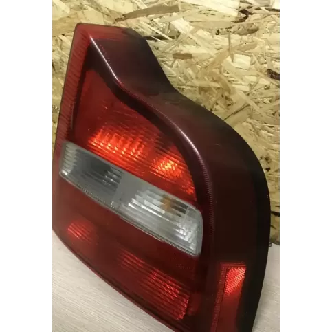 9154479 фара задня Volvo S80 2001