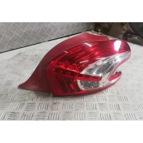 9672628380 фара задняя Peugeot 208 2014