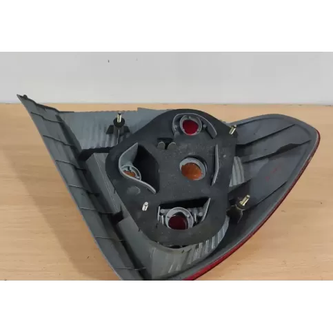 974RSTANLEY фара задняя Toyota Prius (XW10) 2001