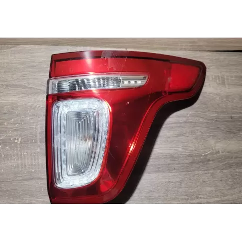 BB5313B504A фара задня Ford Explorer 2016