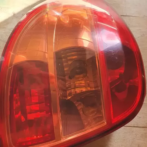 BS102 фара задня Suzuki SX4 2010