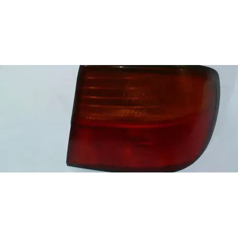 E14.03.06.01 фара задняя Nissan Primera 1996