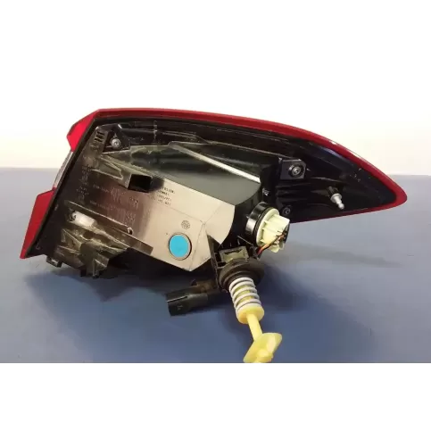 H1BB-13405-BH фара задняя Ford Fiesta 2019