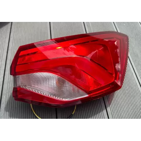 JX7B13404BD фара задняя Ford Focus 2019