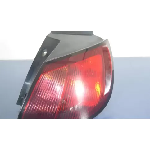 MR957366 фара задняя Mitsubishi Colt 2011