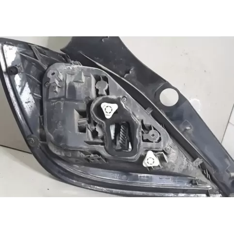 00865302 фара задняя Opel Astra H 2005