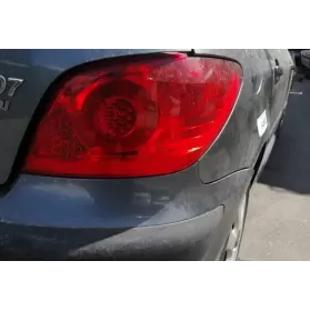 0319385104 фара задняя Peugeot 307 2004