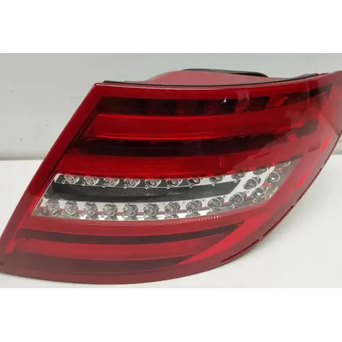 2048202764 фара задняя Mercedes-Benz C W204 2007