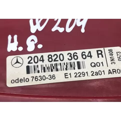 2048203664 фара задняя Mercedes-Benz C W204 2008