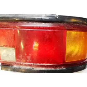 220-61301 фара задняя Mazda 323 1990