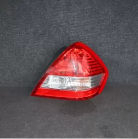 22505600 фара задняя Nissan Tiida C11 2009
