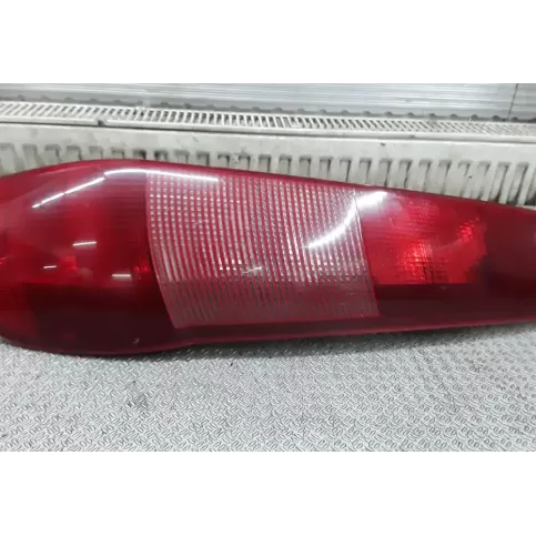 36500748 фара задняя Fiat Punto (176) 1996