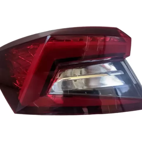 57A945207S фара задняя Skoda Karoq 2019