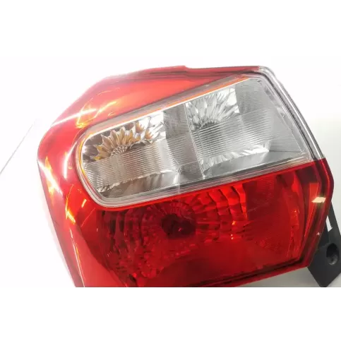 84201FJ050 фара задня Subaru XV 2017