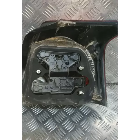 89070471 фара задняя Toyota Avensis T250 2007