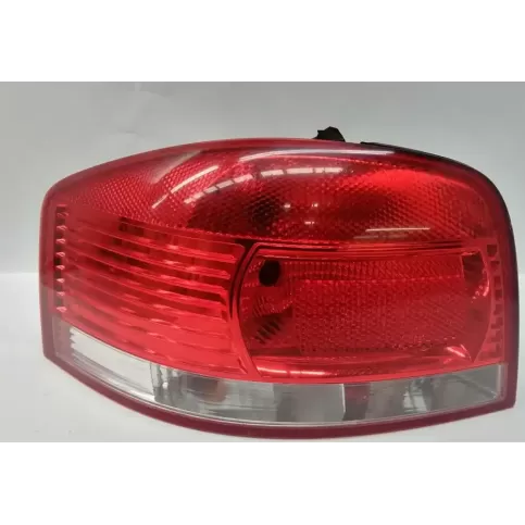 8P09450950 фара задня Audi A3 S3 8P 2000