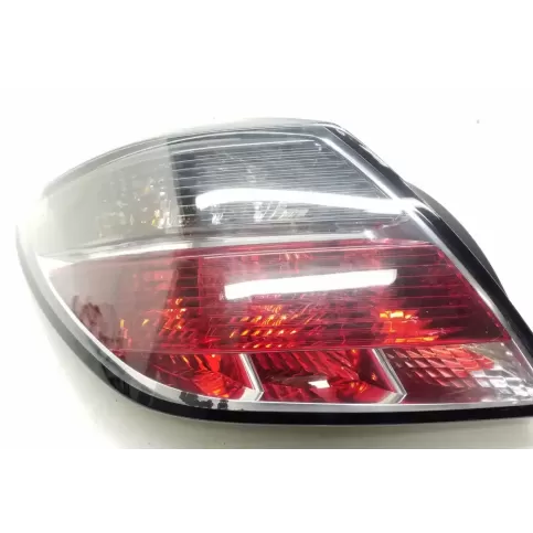 93357459 фара задня Opel Astra H 2008