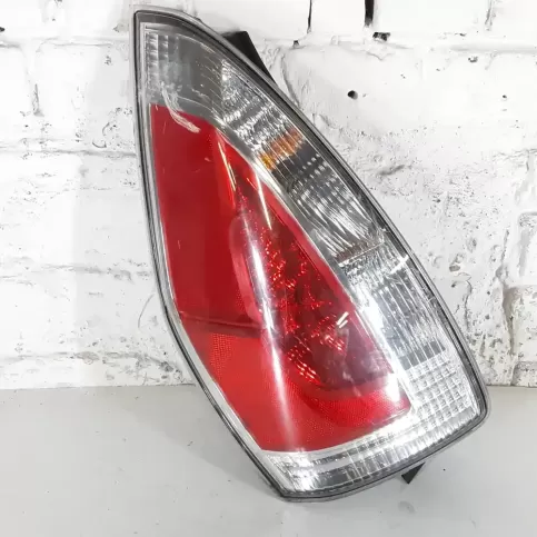 E412365 фара задняя Mazda 5 2010