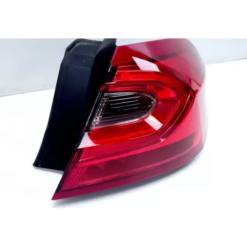 F0HR11Y2P фара задняя Ford Fiesta 2020