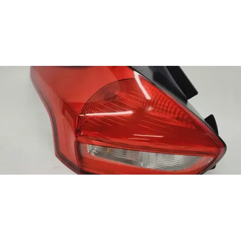 F1EB13405B фара задняя Ford Focus 2010