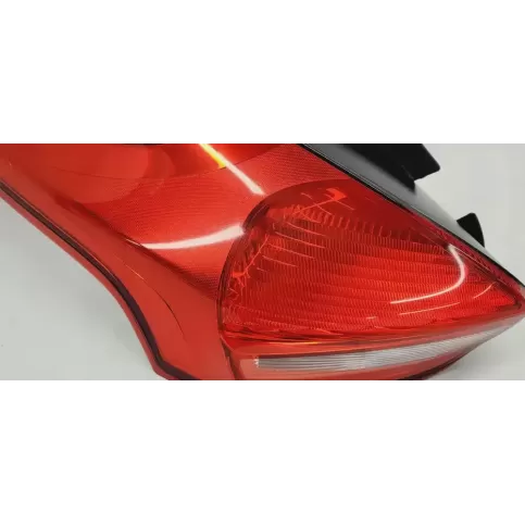 F1EB13405B фара задняя Ford Focus 2010