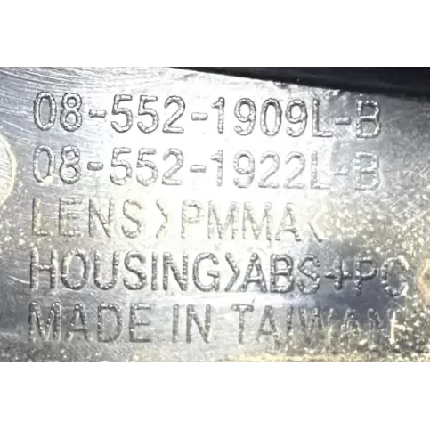 01552190922LR фара задняя Peugeot Partner 2004