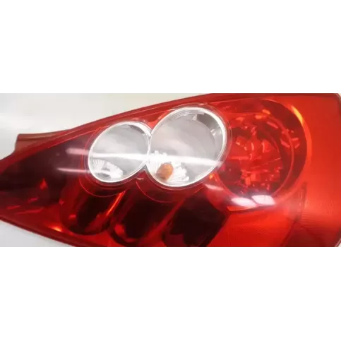 0437829 фара задняя Mazda 626 1989
