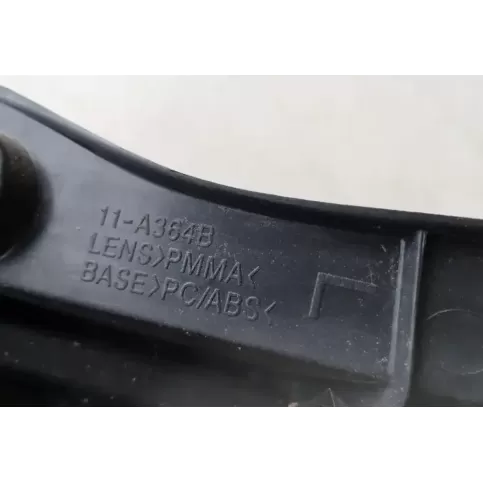 11A364B фара задняя Nissan Micra 2005
