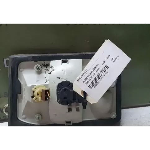 4D0945094 фара задня Audi A8 S8 D2 4D 1995