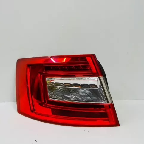 5E5945095 фара задняя Skoda Octavia Mk3 (5E) 2013