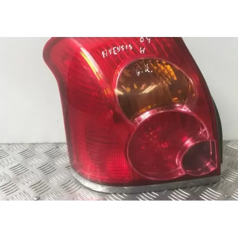 8156005160 фара задняя Toyota Avensis T250 2005