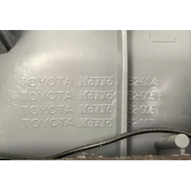 8156052130 фара задняя Toyota Yaris 1999