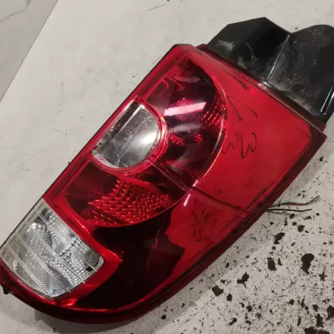 8330A480 фара задняя Mitsubishi Colt 2011