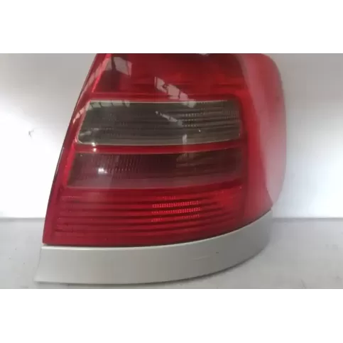 8D0945096D фара задня Audi A4 S4 B5 8D 1995