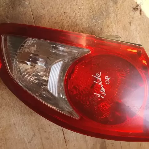 A046695 фара задня Hyundai Santa Fe 2008
