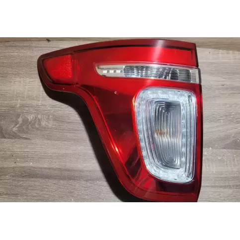 BB5313B505A фара задня Ford Explorer 2016
