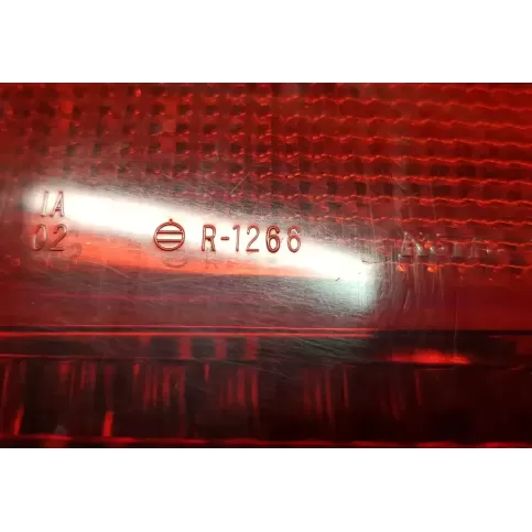 R1266 фара задняя Mitsubishi Space Wagon 2000